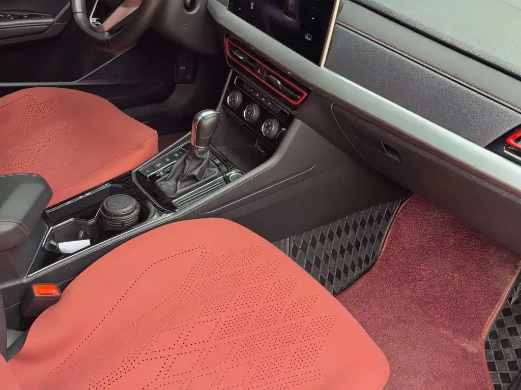 Volkswagen Lavida — миниатюра 5