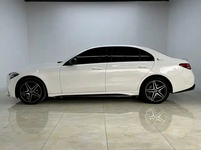 Mercedes-Benz C-Class — миниатюра 10