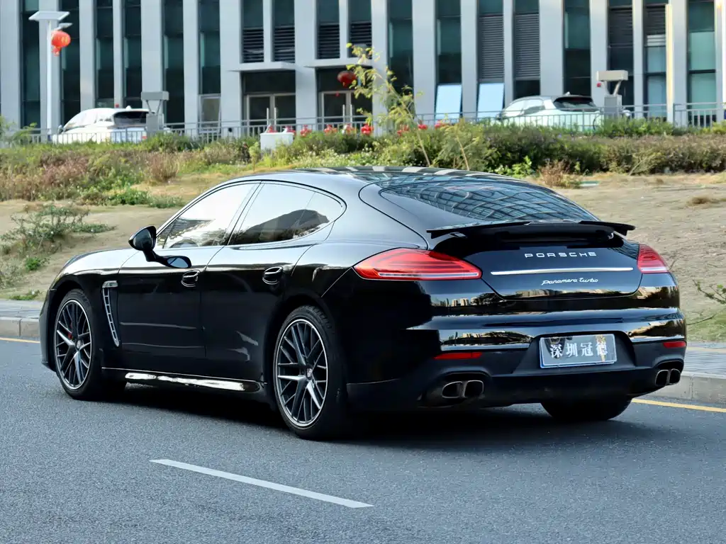 Porsche Panamera 2010 Panamera Turbo 4.8T