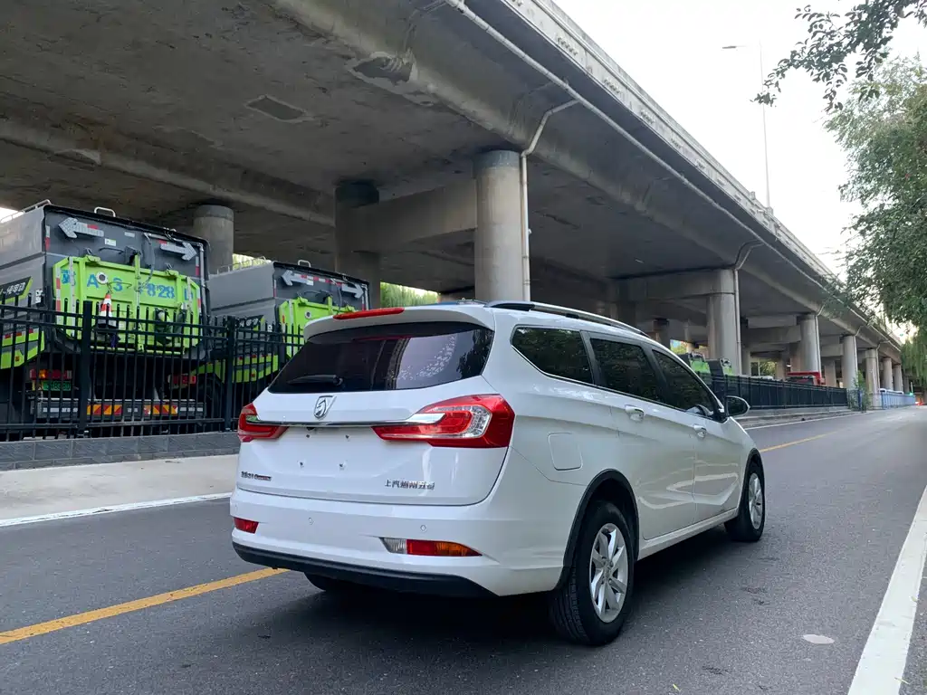 Baojun 310W — миниатюра 5