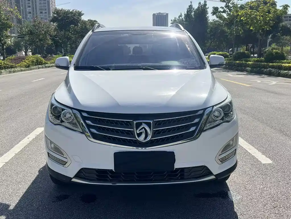 BAOJUN 560