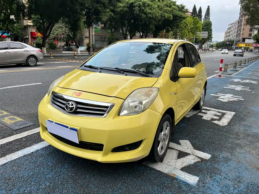 Toyota Yaris 2011