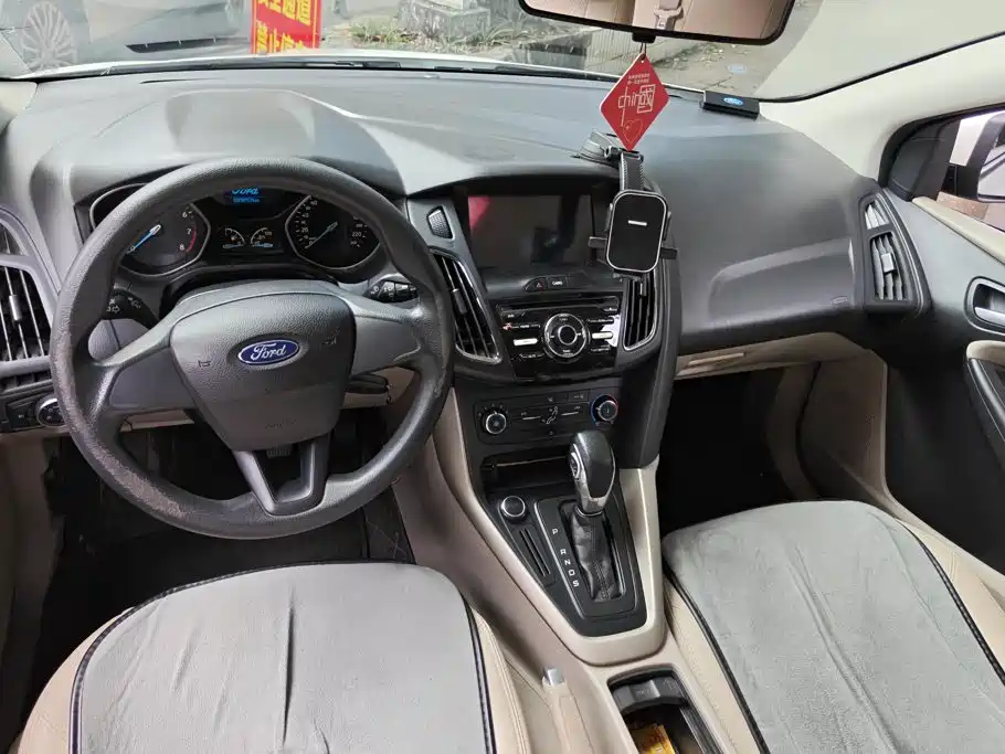 Ford Focus — миниатюра 12