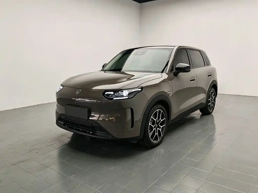 Leapmotor Leapmotor A10 — миниатюра 3
