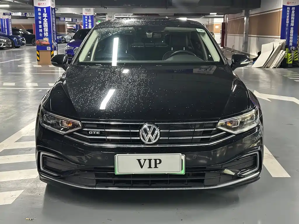 Volkswagen Magotan PHEV — миниатюра 2