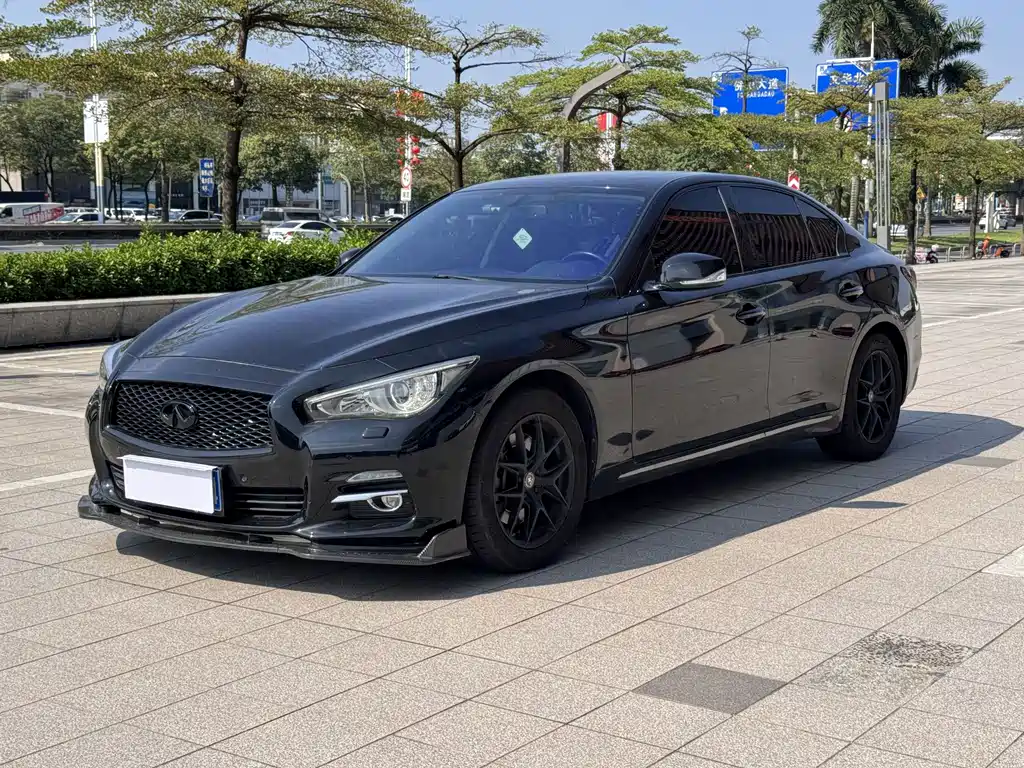 Infiniti Q50L