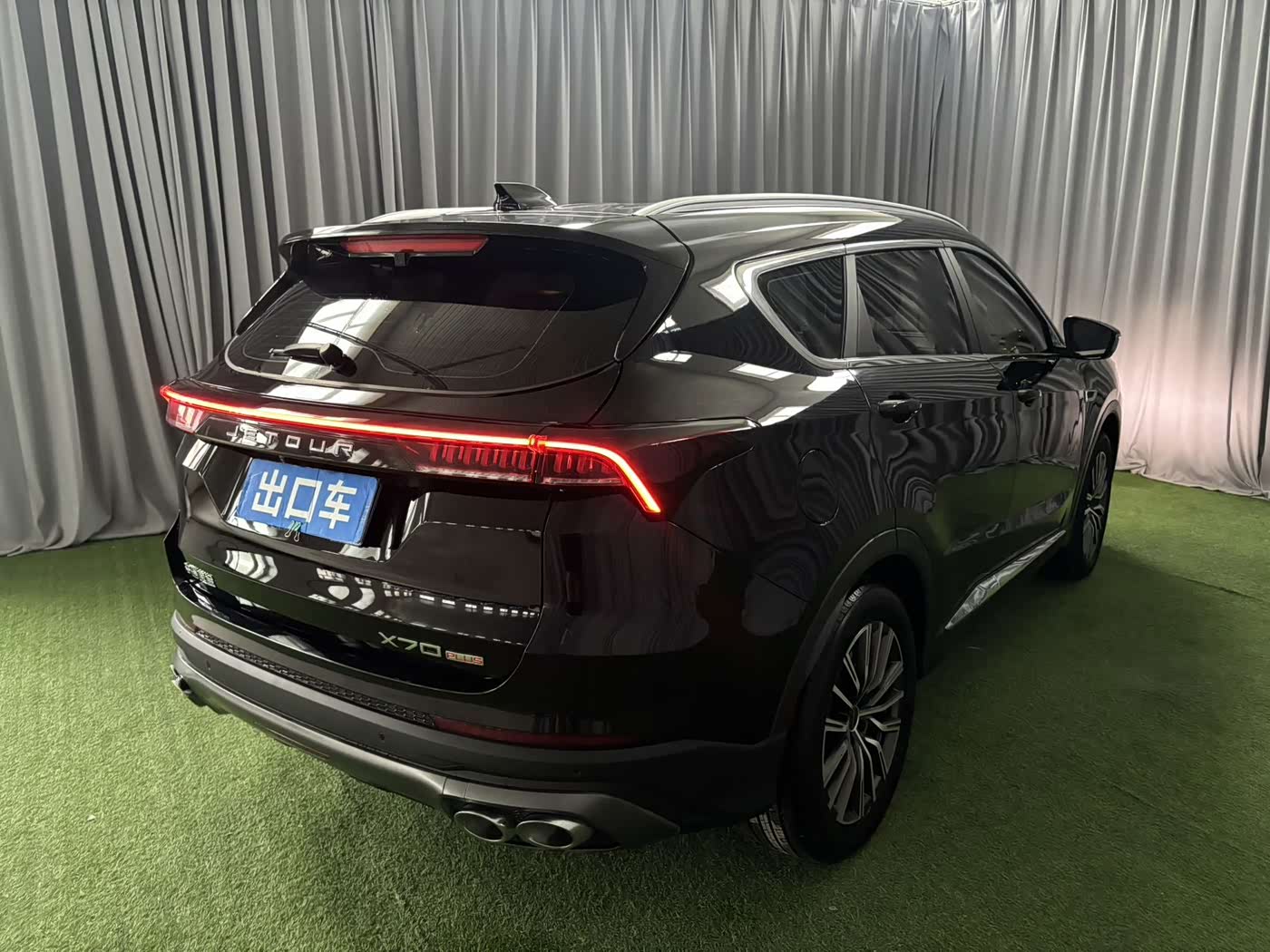 Jetour Jetour X70 PLUS 1.5 л 2022 г. Чёрный, пробег 39000 км