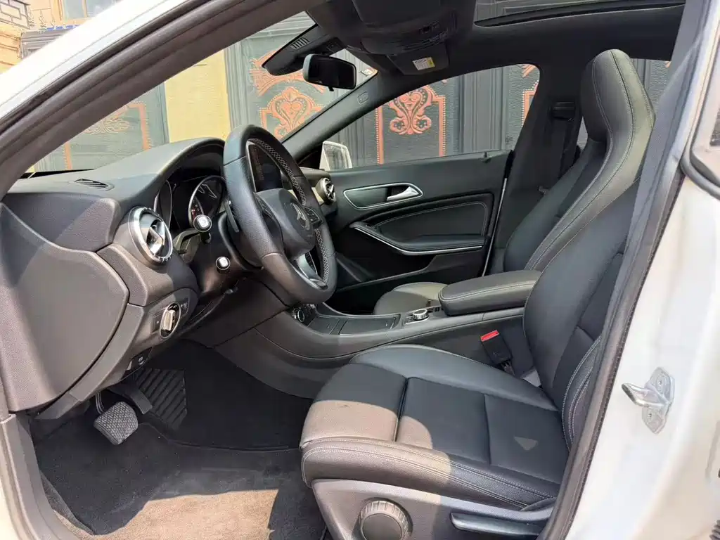 Mercedes-Benz CLA (Import) — миниатюра 4