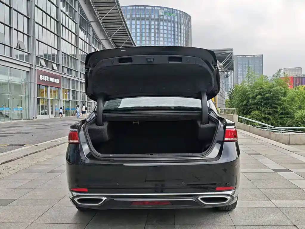 Geely Borui Hybrid — миниатюра 15
