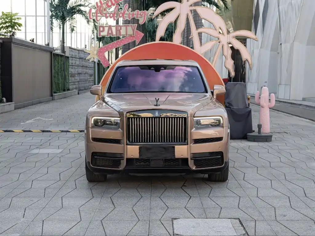 Rolls-Royce Cullinan — миниатюра 2