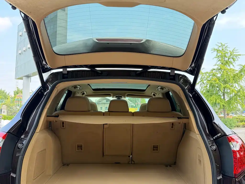 Porsche Cayenne — миниатюра 19