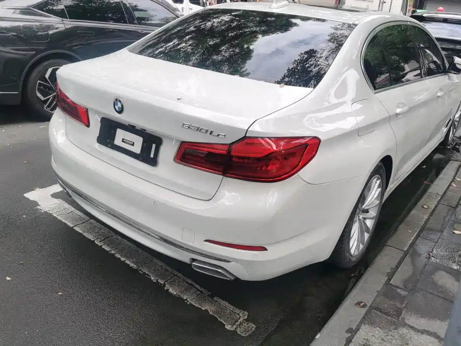 BMW 5 Series New Energy — миниатюра 3