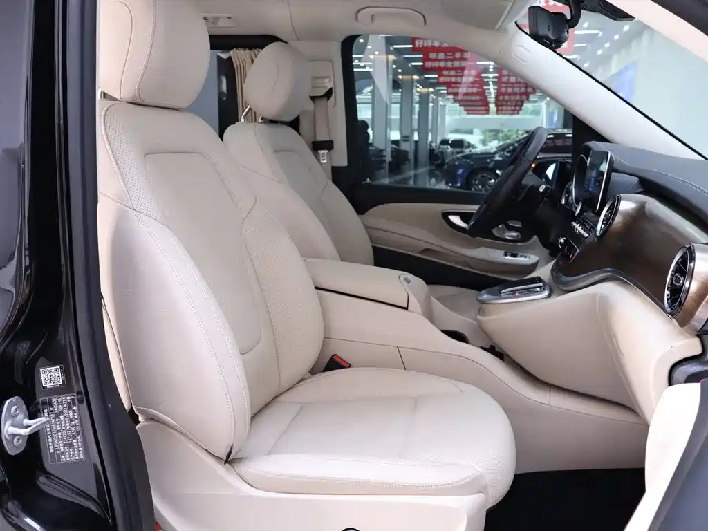 MERCEDES-BENZ V CLASS