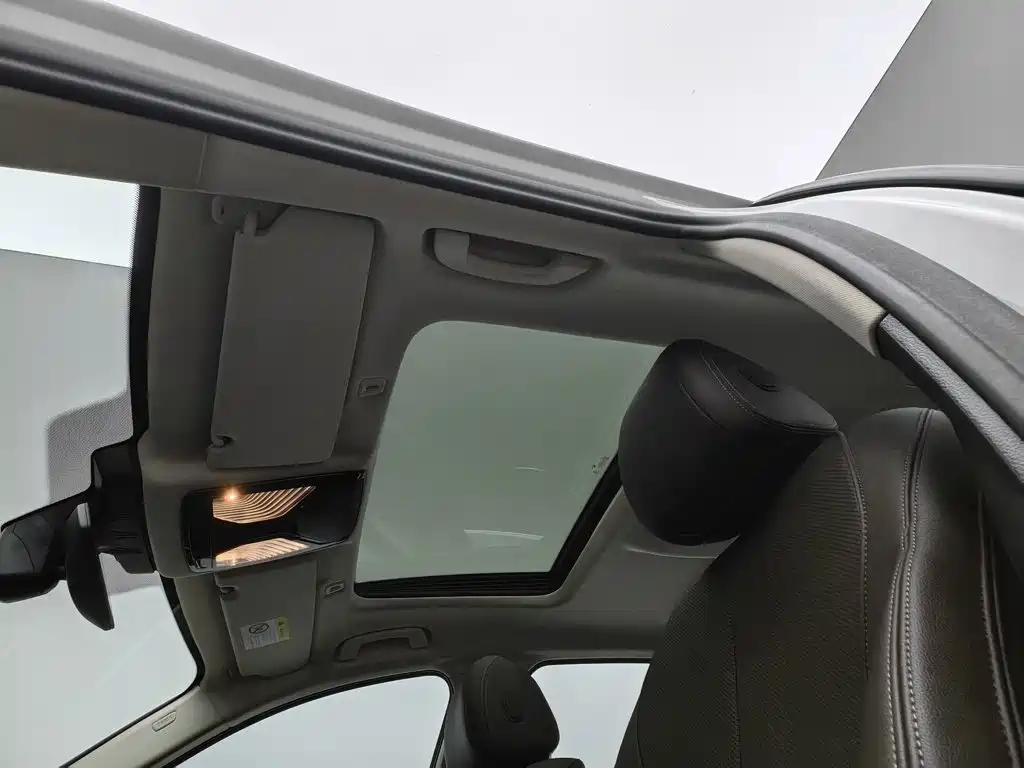BMW 5 Series — миниатюра 14