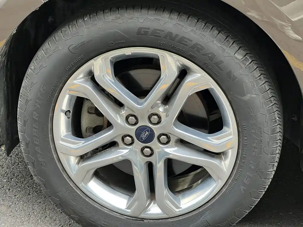 Ford Edge — миниатюра 14