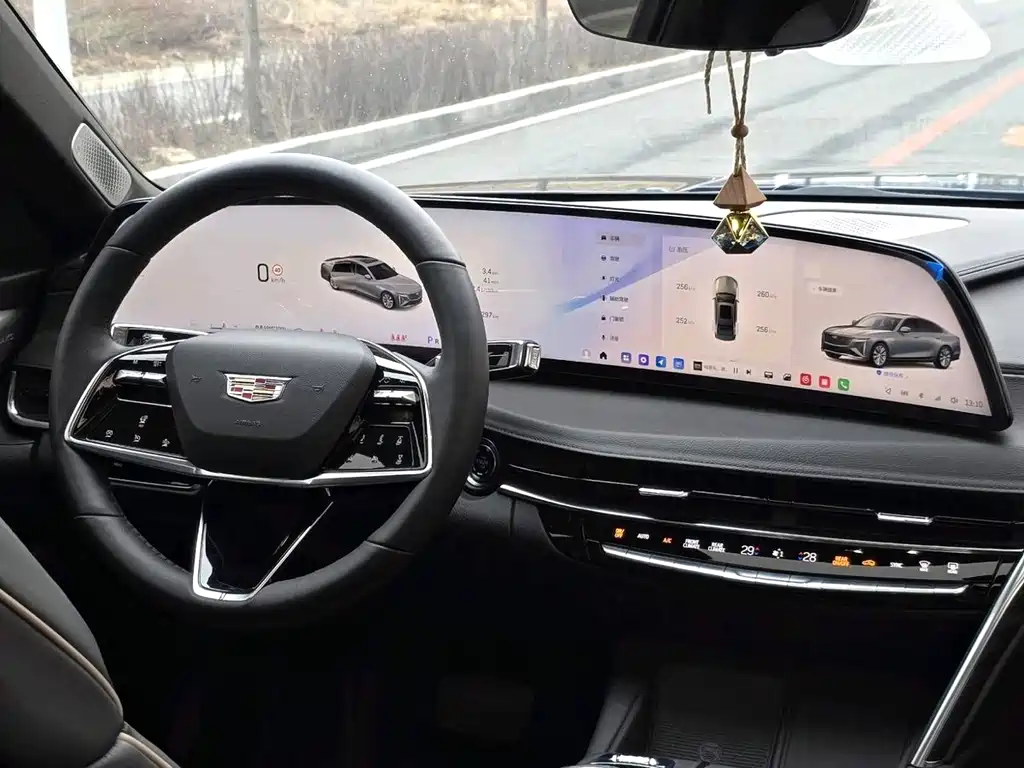 CADILLAC CT6