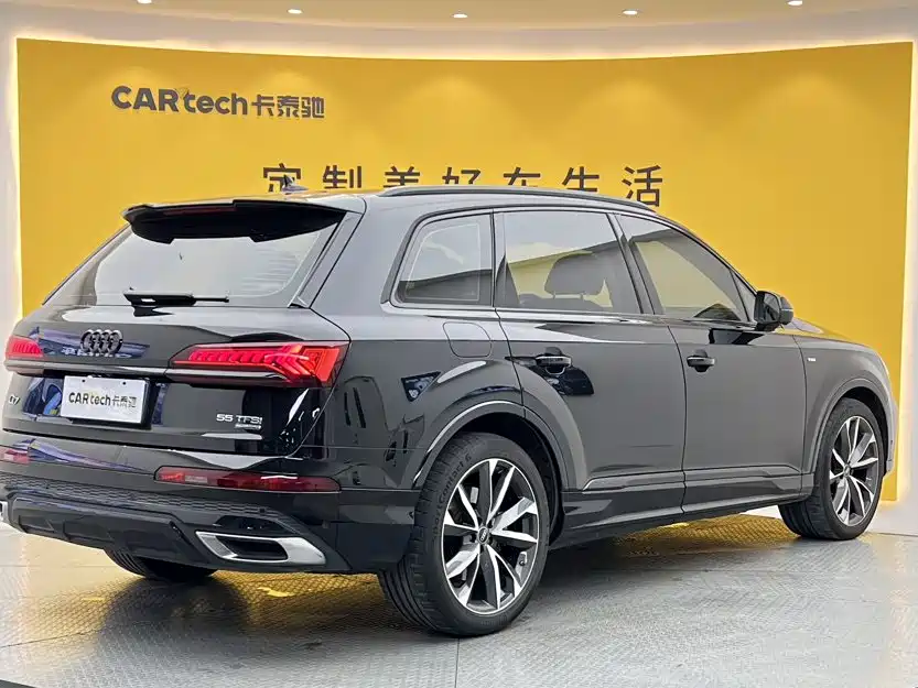 Audi Q7 — миниатюра 4