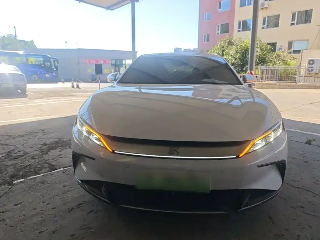 BYD Han — миниатюра 3
