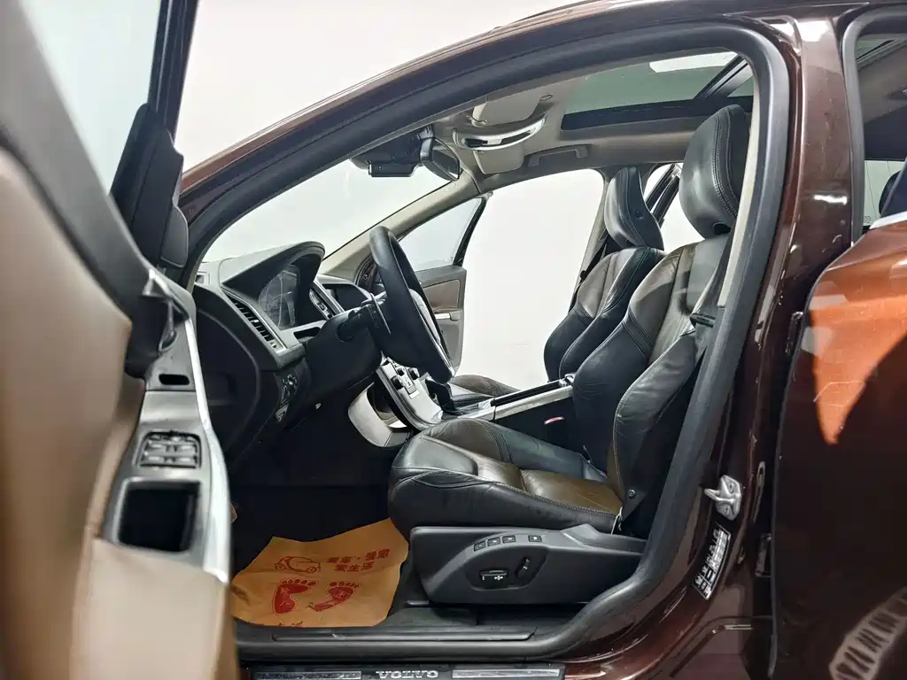 Volvo XC60 (Import) — миниатюра 11