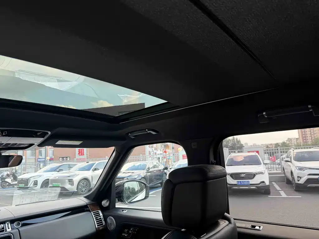 Land Rover Range Rover 3.0 SCV6 Heritage Edition, фото 4