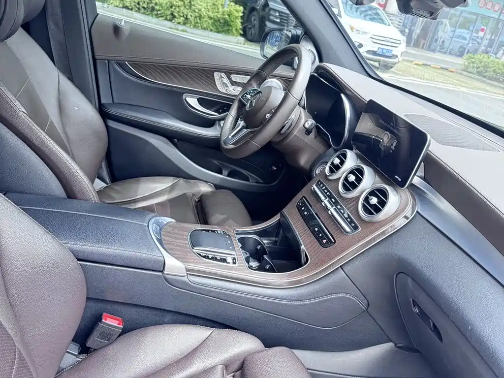 Mercedes-Benz GLC 2020 GLC 300 L 4MATIC