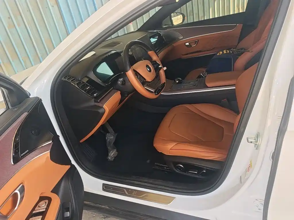 BYD Han — миниатюра 15