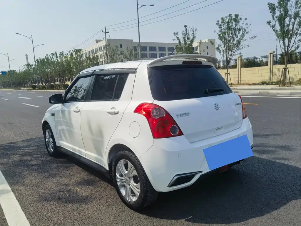 Suzuki Swift — миниатюра 7