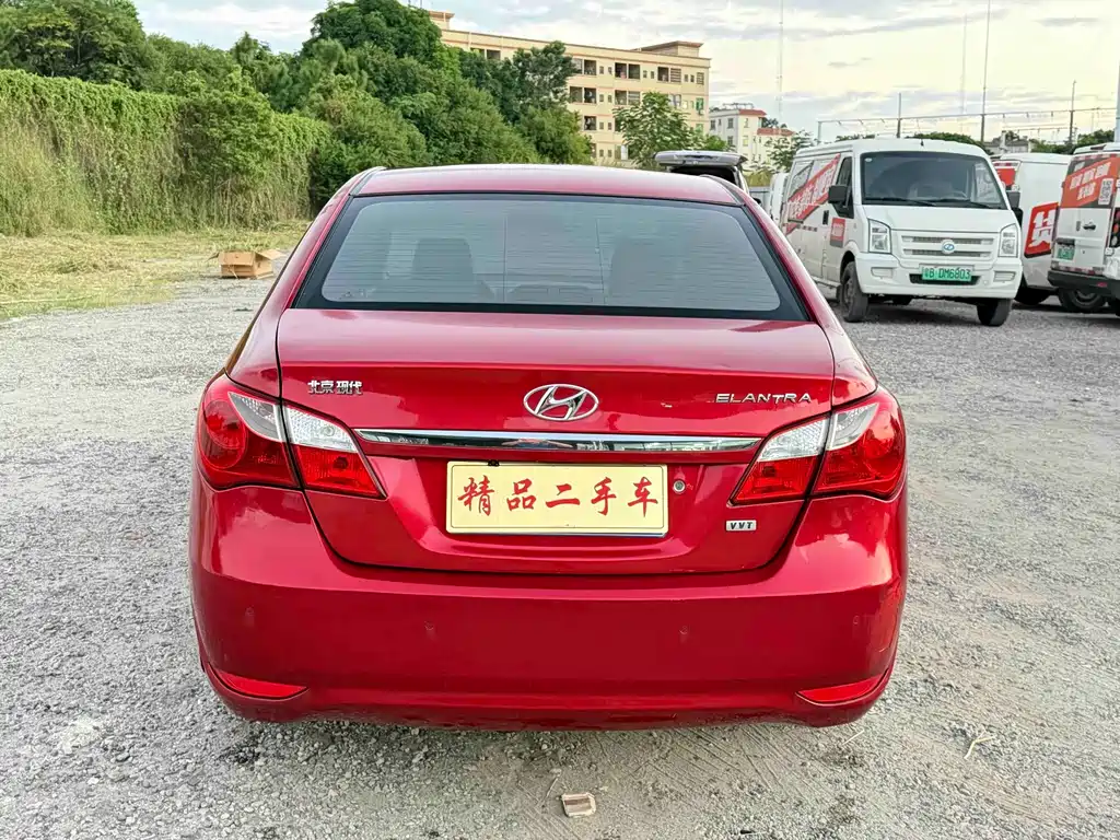 Hyundai Elantra — миниатюра 5