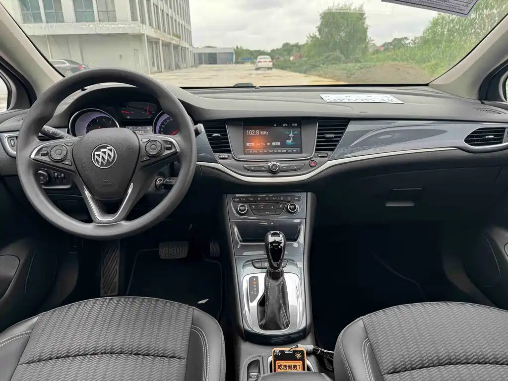 Buick Verano — миниатюра 6