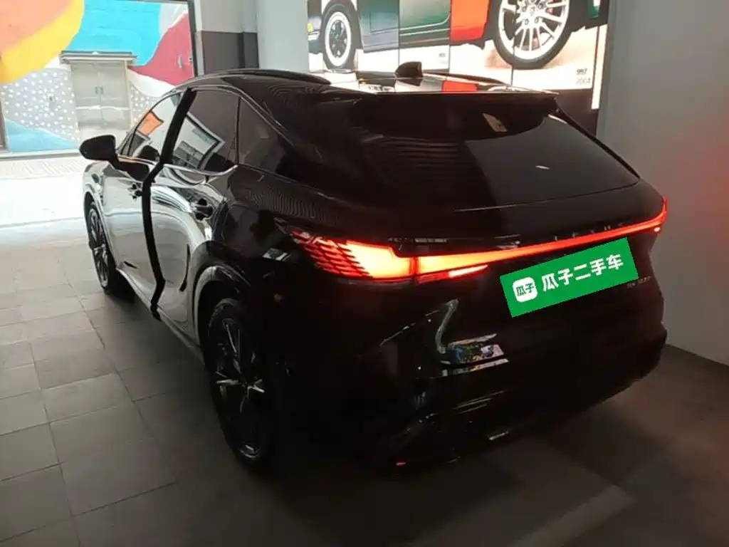Lexus RX — миниатюра 5