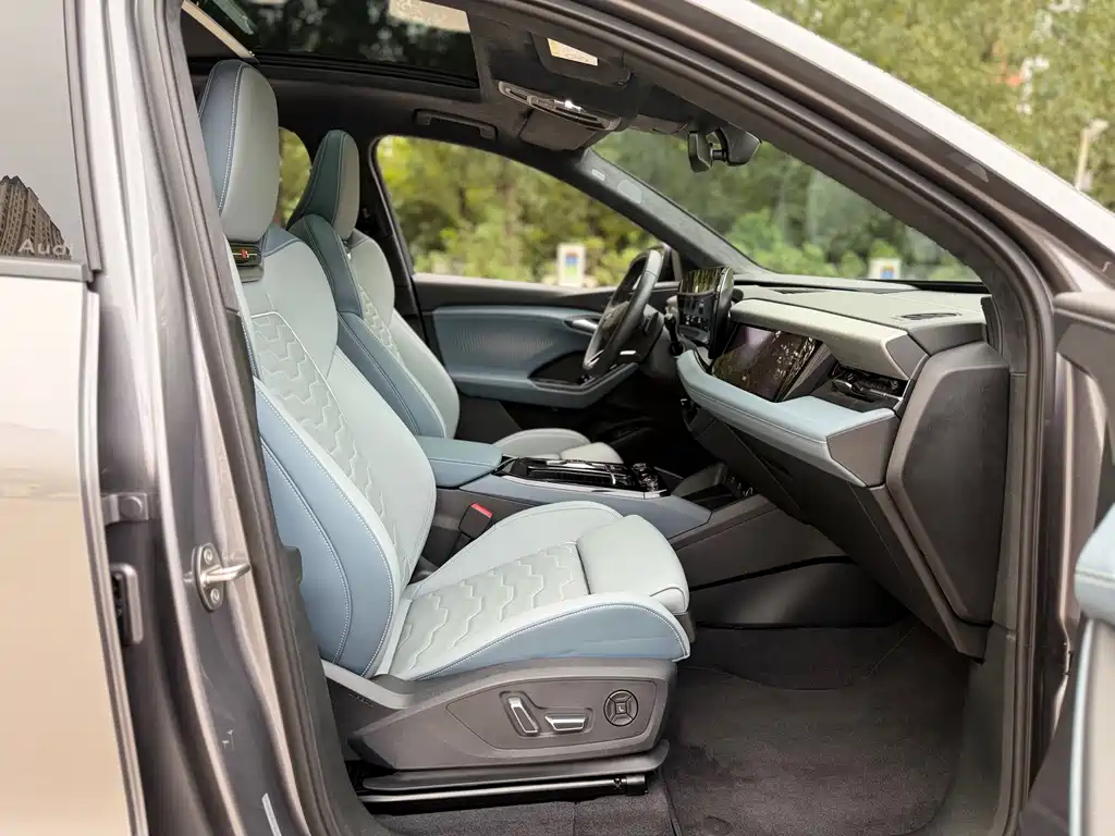 Audi Q6L e-tron — миниатюра 15