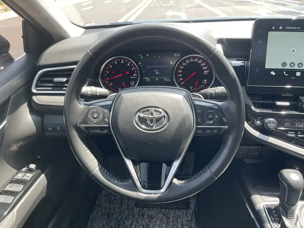TOYOTA CAMRY