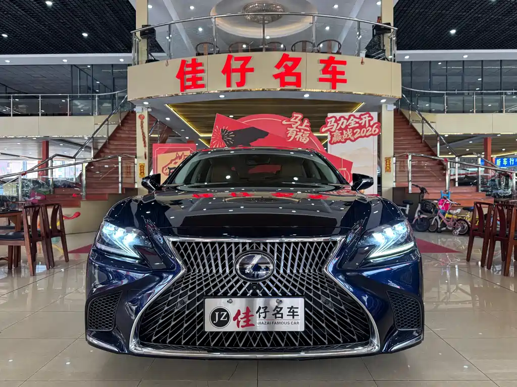 Lexus LS 2018 500h V