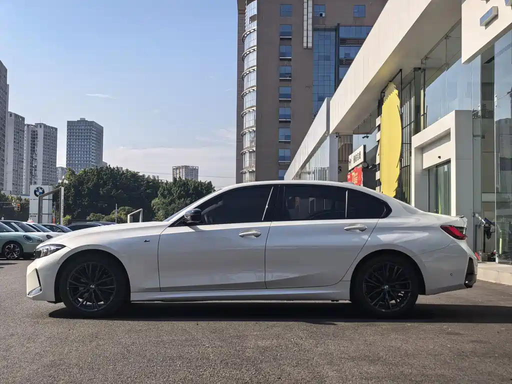 BMW 3 Series — миниатюра 6