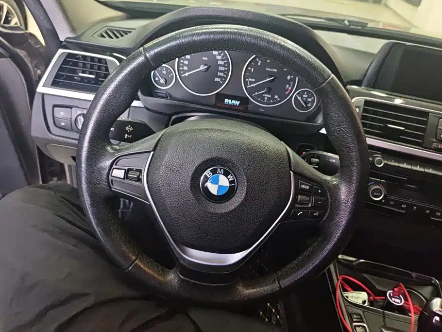 BMW 3 Series — миниатюра 15