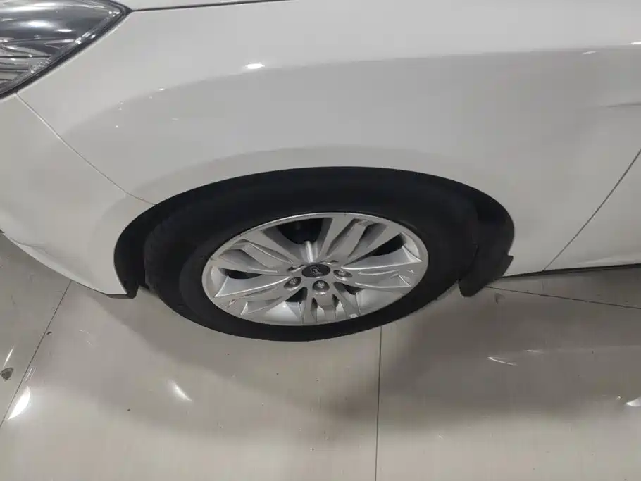 Ford Focus — миниатюра 6