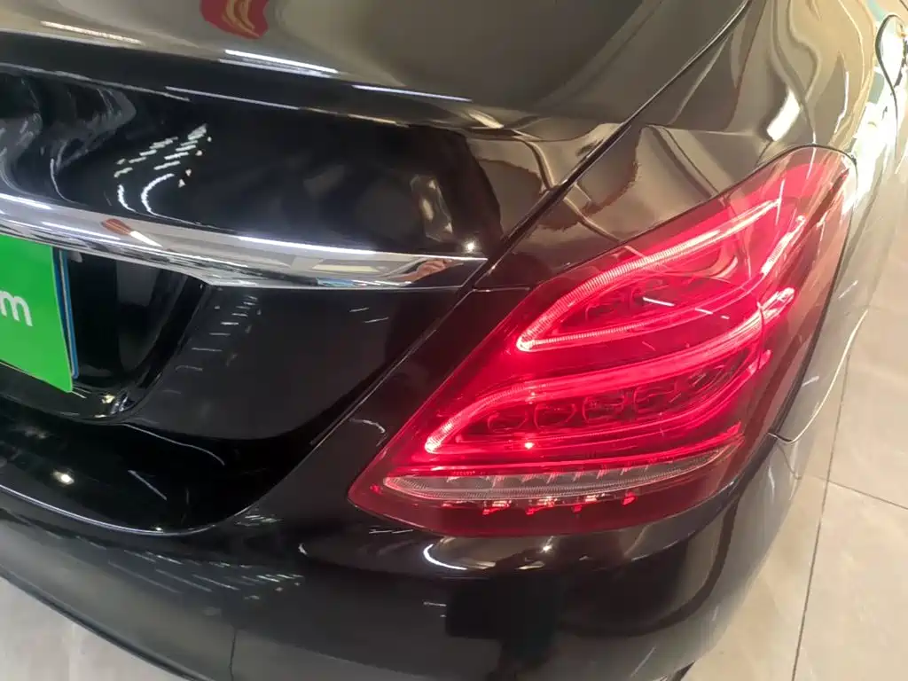 Mercedes-Benz C-Class — миниатюра 8