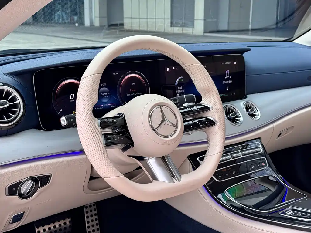 MERCEDES-BENZ E CLASS