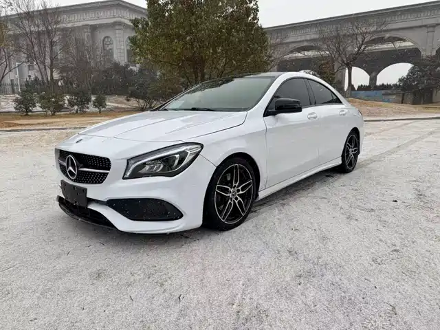 MERCEDES-BENZ CLA