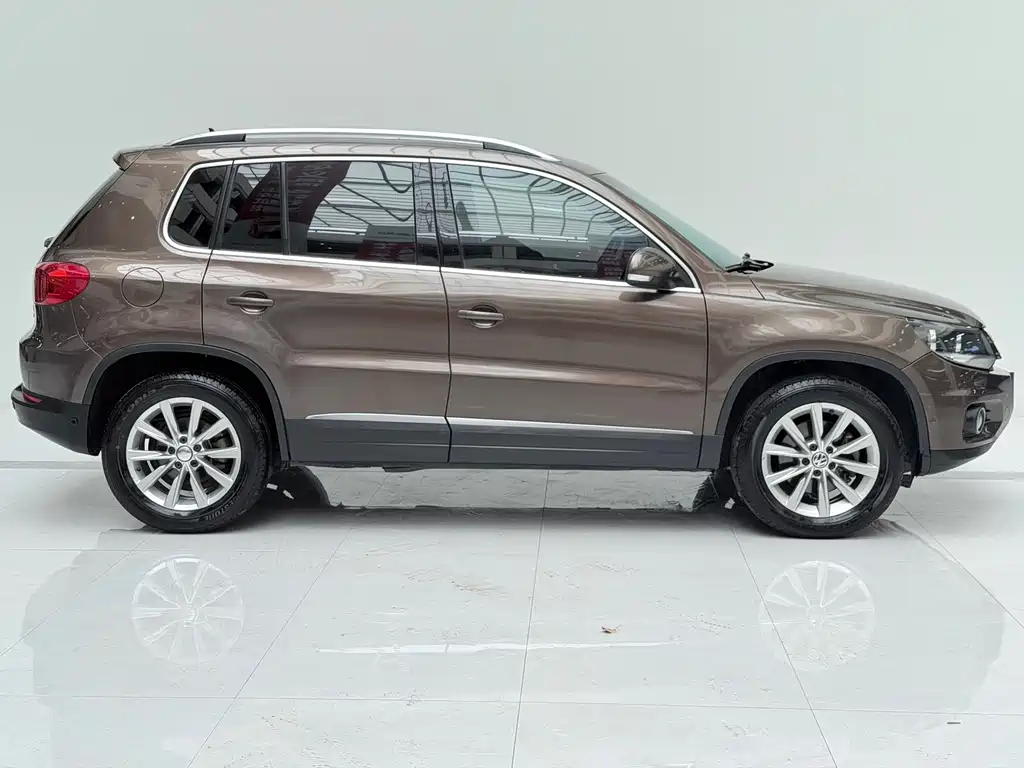 Volkswagen Tiguan 2012 2.0TSI Luxury