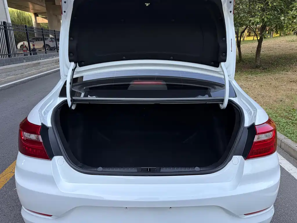 Geely Vision — миниатюра 18