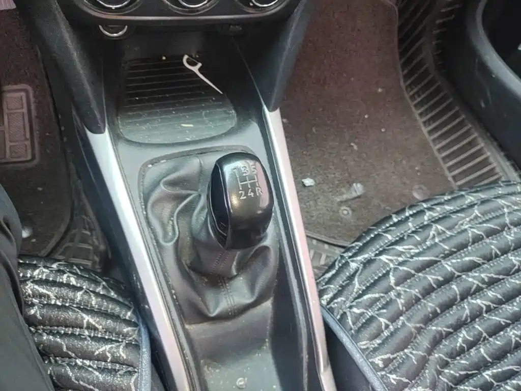 Peugeot 301 — миниатюра 14