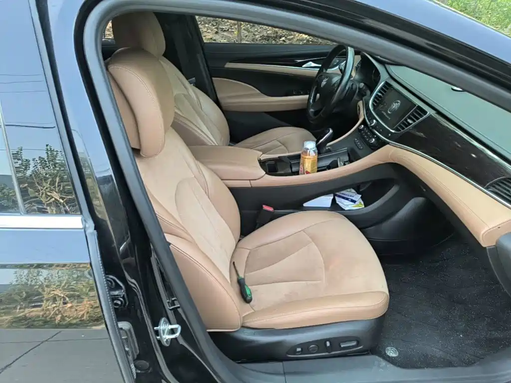 Buick LaCrosse — миниатюра 25