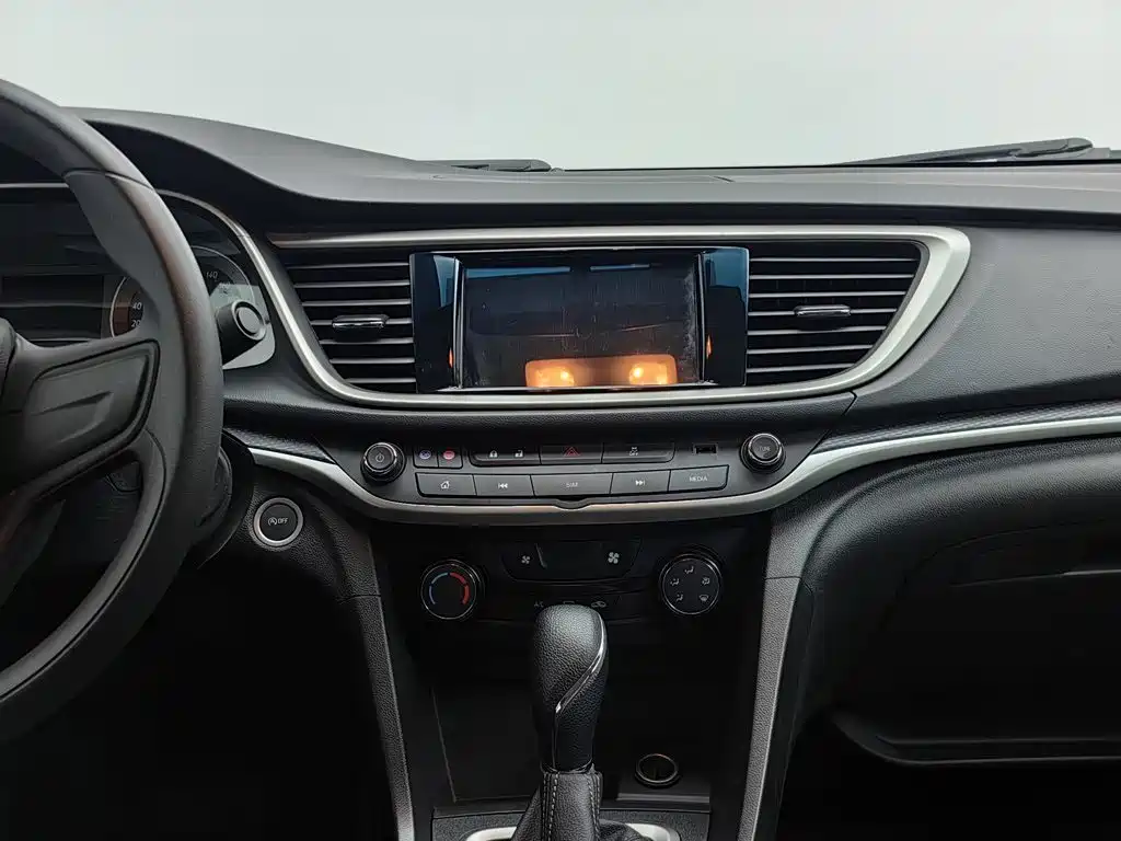 Buick Excelle — миниатюра 12