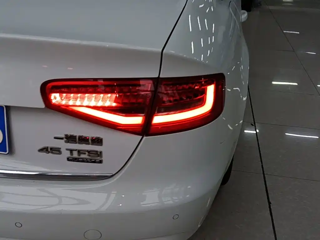 Audi A4L — миниатюра 8