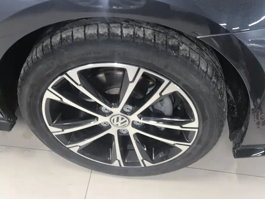 Volkswagen Golf — миниатюра 6