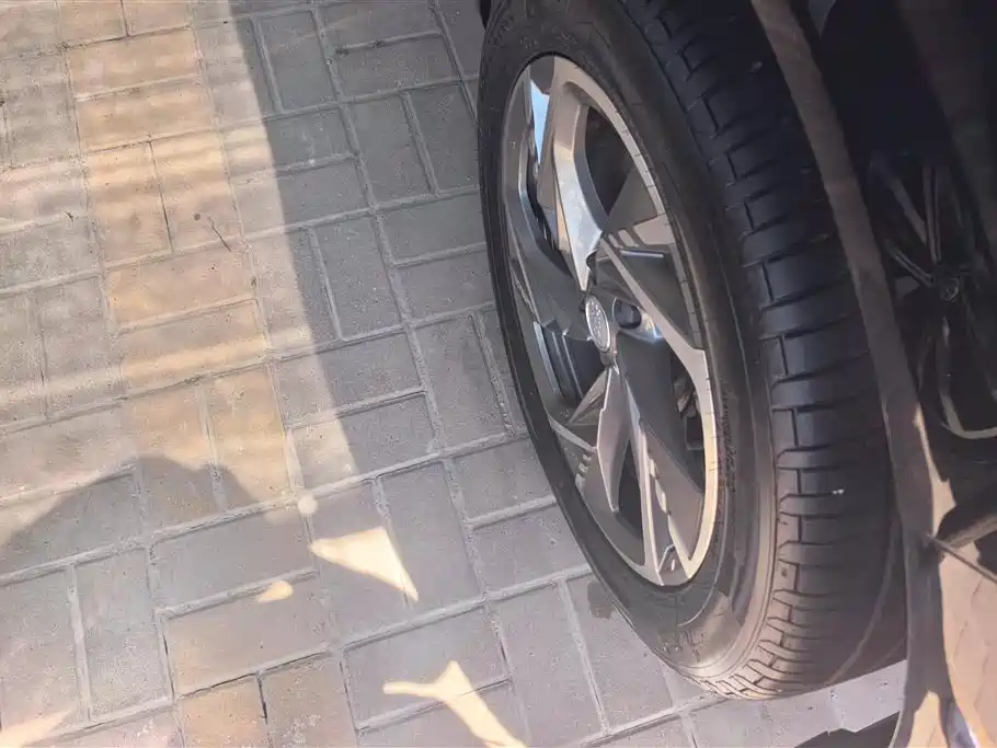 Hongqi HS3 PHEV 2025 125km 200