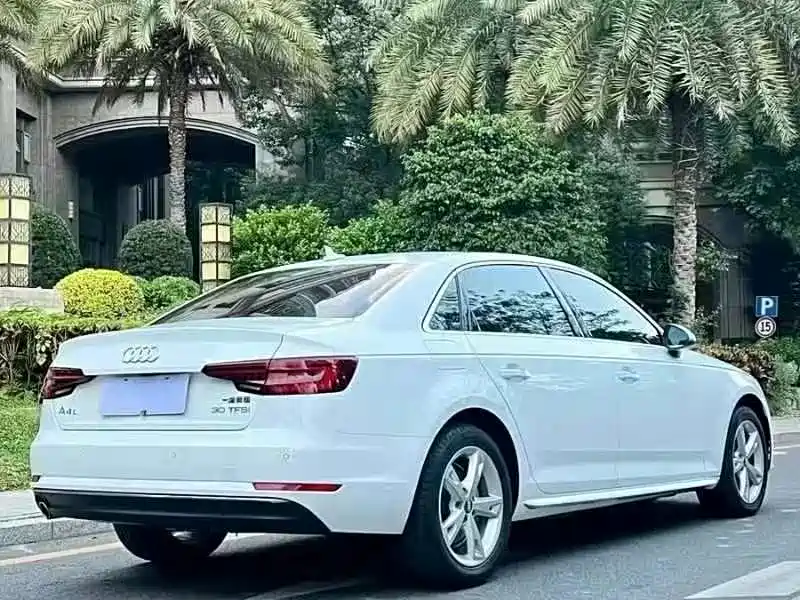 Audi A4L 2017 Plus 40 TFSI