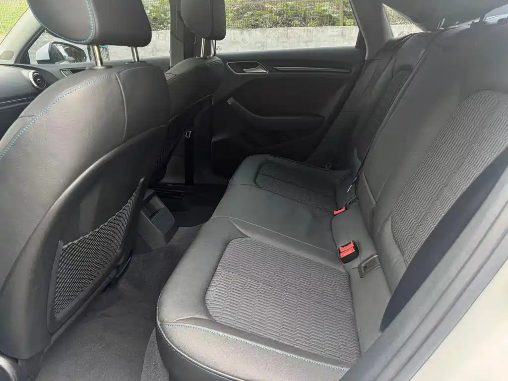 Audi A3 2020 Limousine 35 TFSI Fashion VI