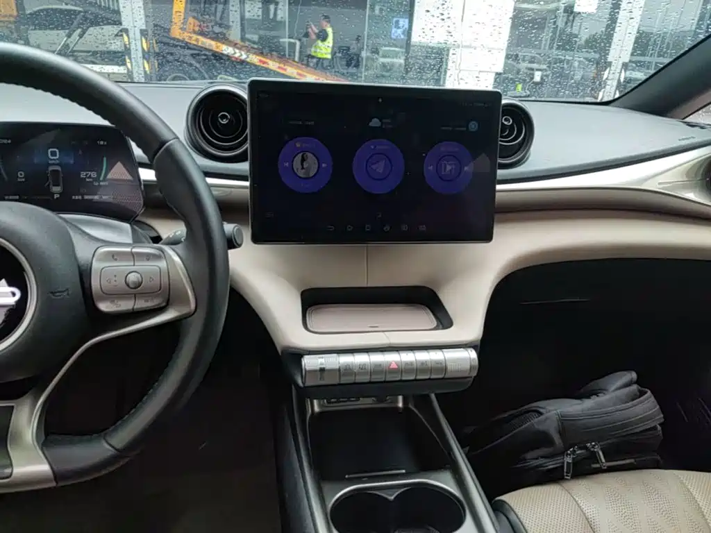 BYD Dolphin — миниатюра 13